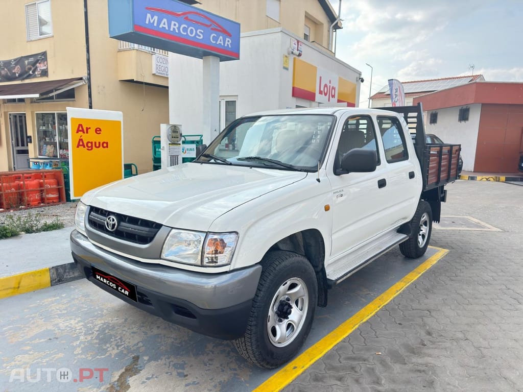 Toyota Hilux 2.5 D-4D 2WD CD AC