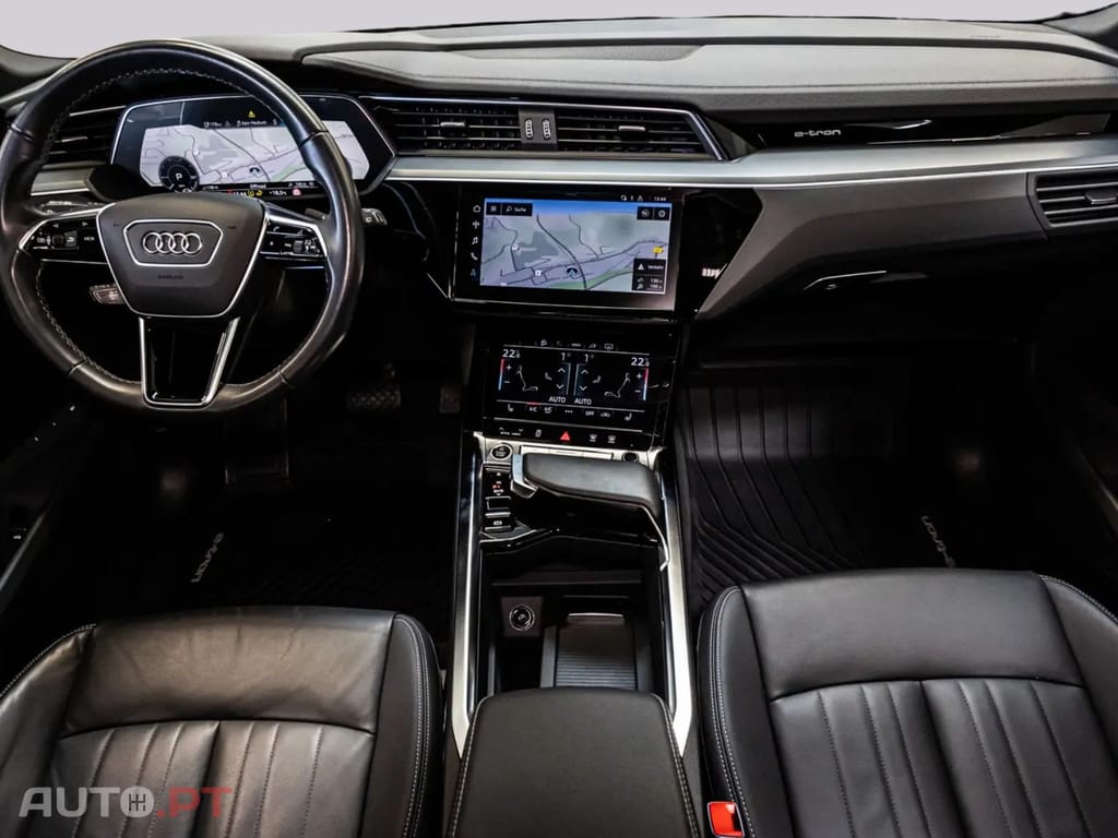Audi Q8 e-tron 55 ADVANCED I.V.A DEDUTÍVEL