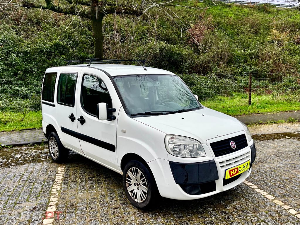 Fiat Doblo 5 Lugares