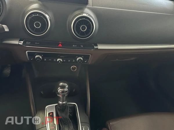 Audi A3 Cabrio 2.0 TDI S tronic (clean diesel) Ambiente