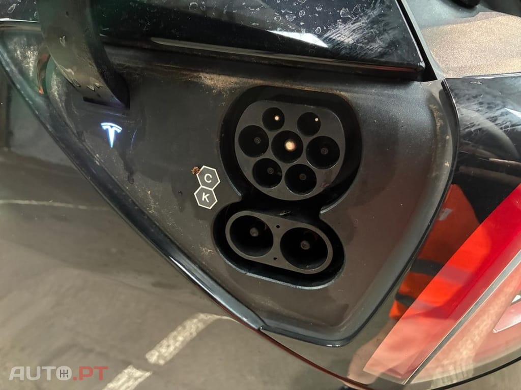 Tesla Model 3 Long-Range Dual Motor AWD