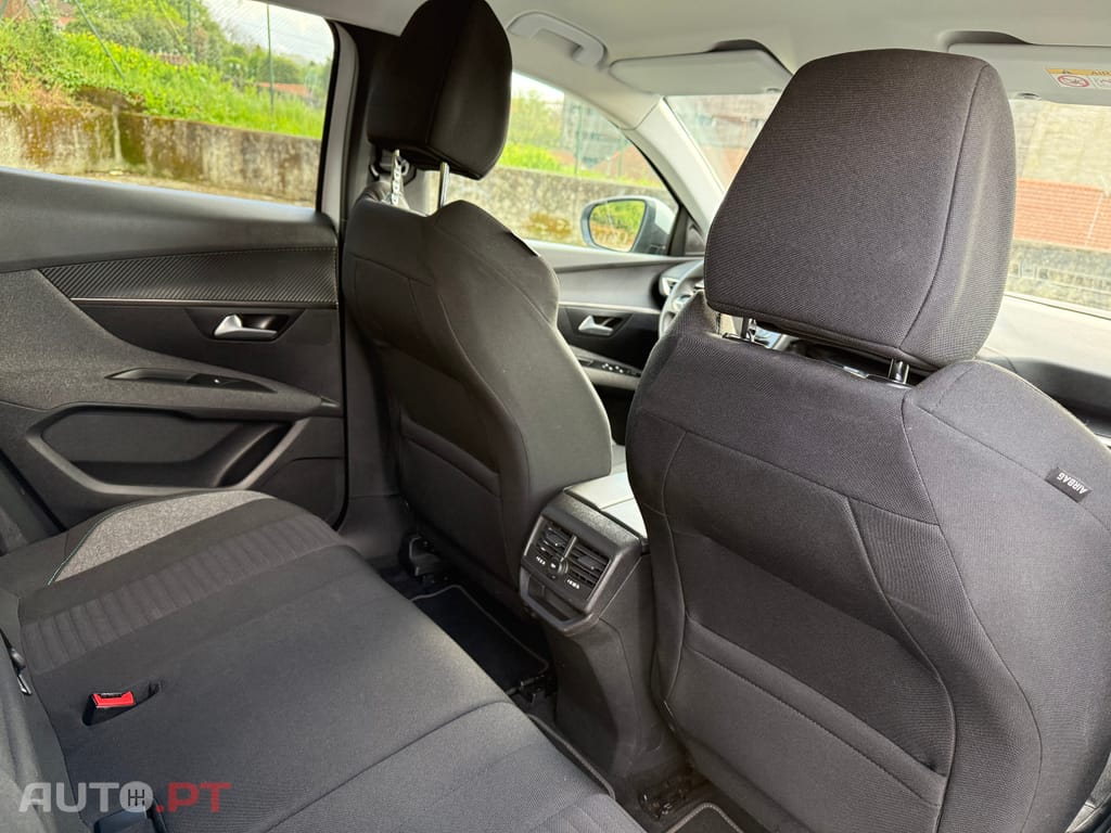 Peugeot 3008 1.5 BlueHDi Style