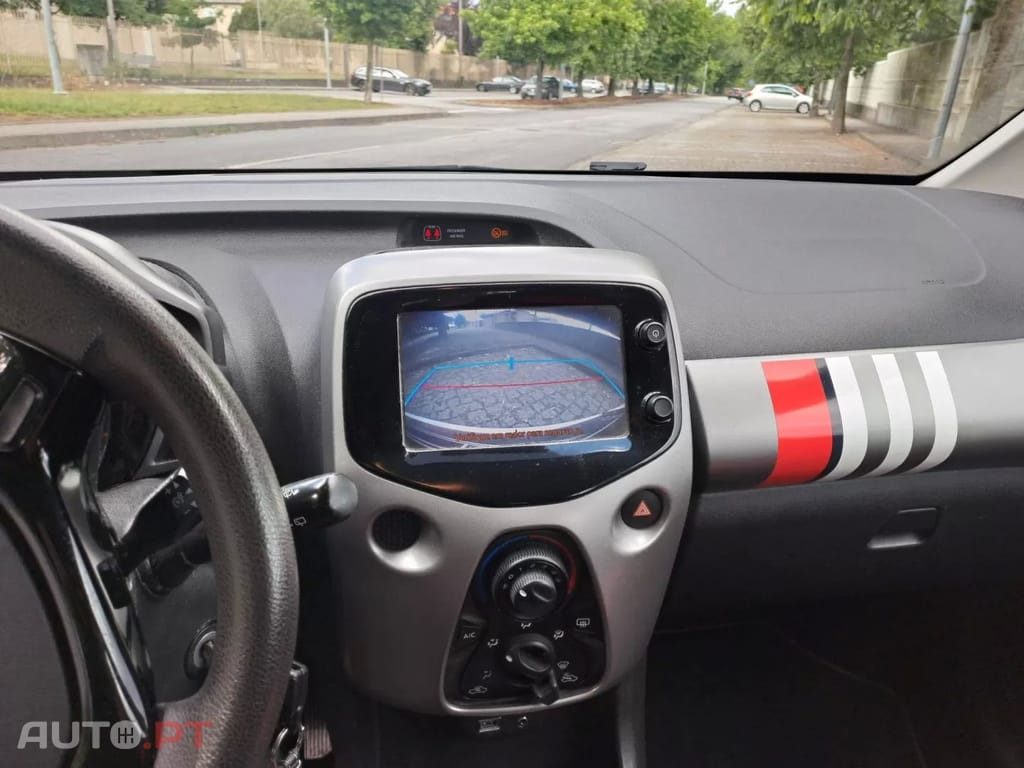 Citroen C1 1.2 VTi Shine