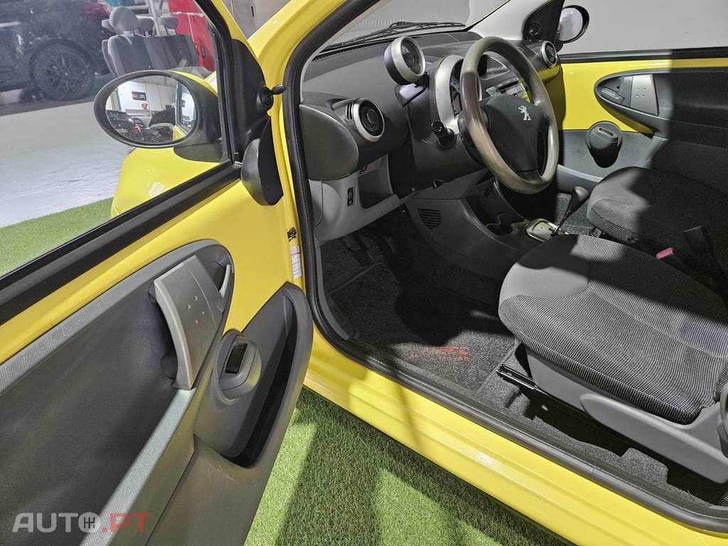 Peugeot 107 1.0 Active 2-Tronic