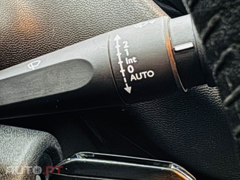 Peugeot 208 1.2 VTi SE Style