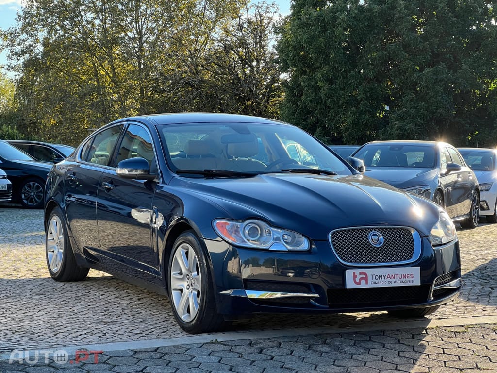 Jaguar XF 2.7 D V6 Luxury