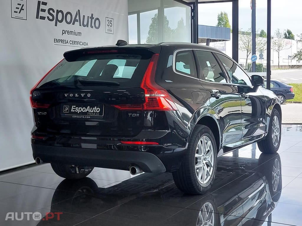 Volvo XC60 2.0 T8 PHEV Momentum AWD