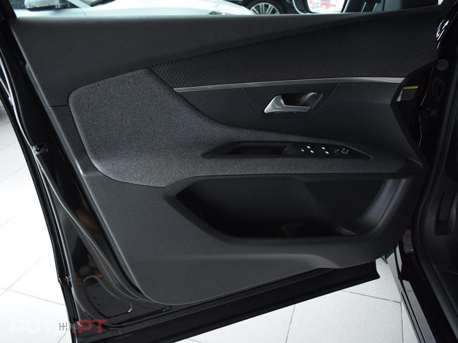 Peugeot 3008 1.5 BlueHDi Active