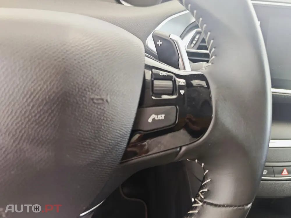 Peugeot 308 PureTech 130 EAT8 Allure Pack
