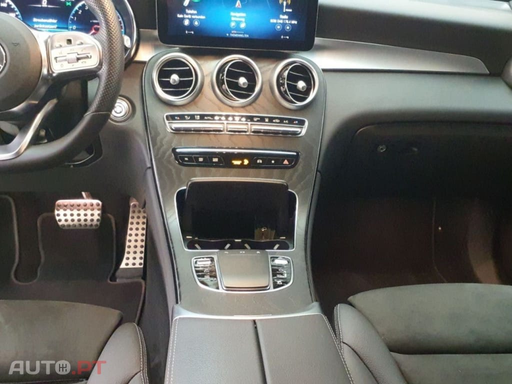 Mercedes-Benz GLC 300 I.V.A DEDUTIVEL e 4M Coupe AMG 