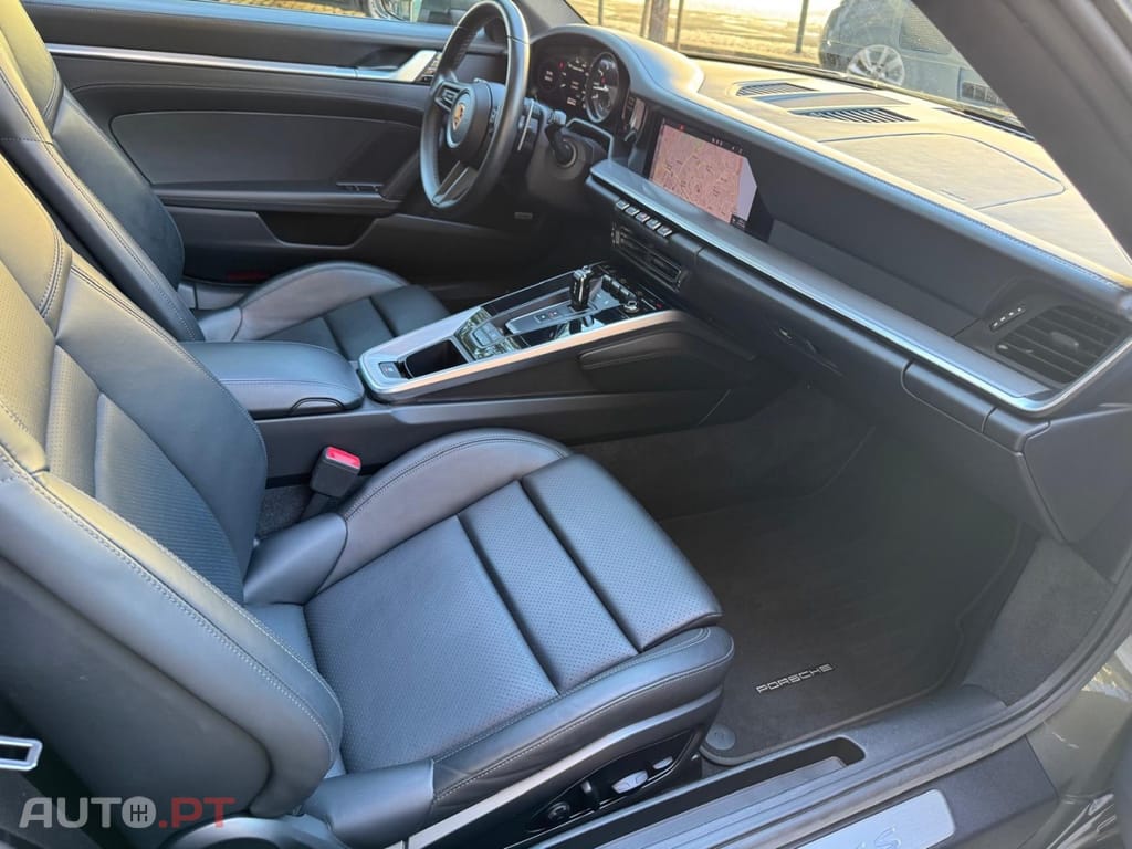 Porsche 911 Carrera 4S PDK