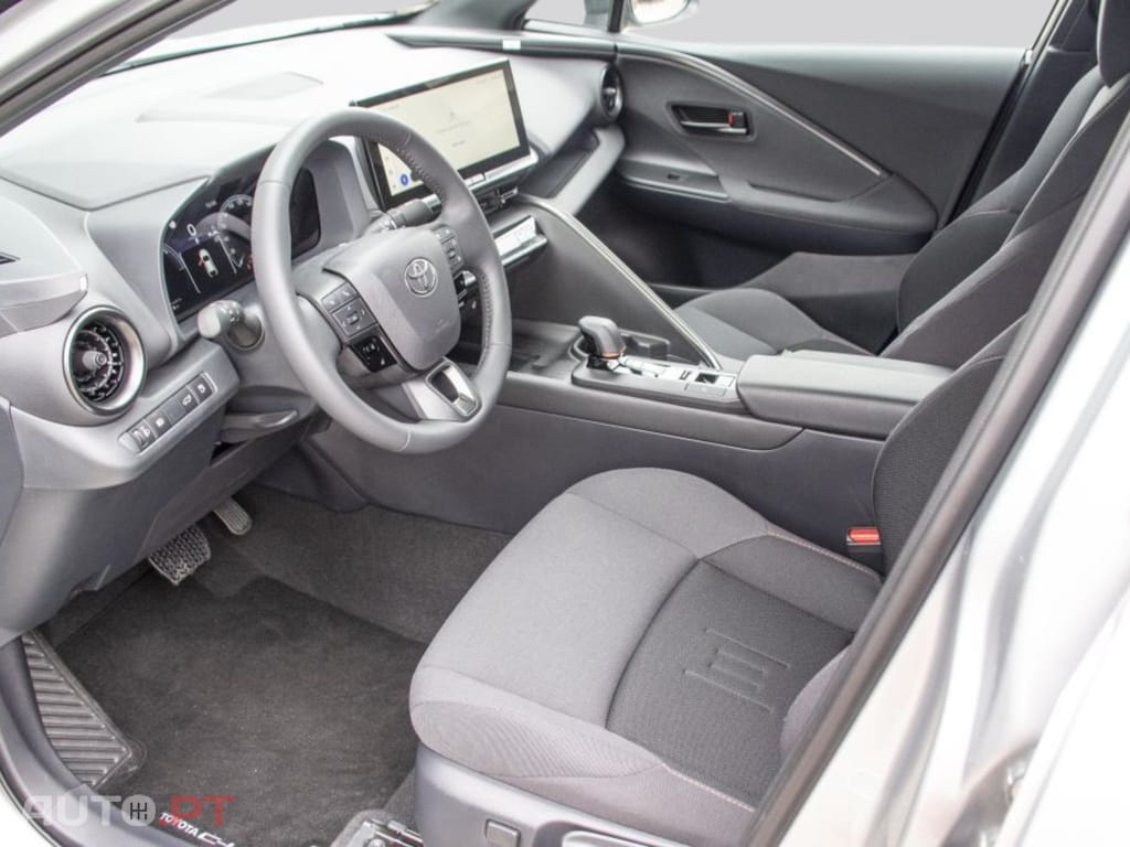 Toyota C-HR I.V.A DEDUTIVEL 1.8 Hybrid Team