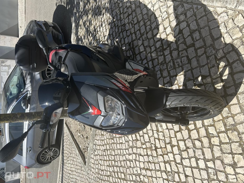 Aprilia 125 SR Motard