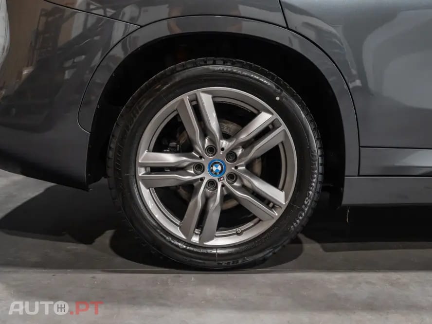 BMW X1 xDrive25e Pack Desportivo M