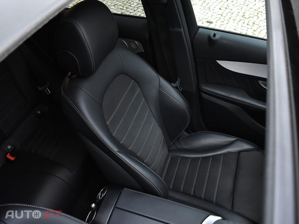 Mercedes-Benz GLC 300 e Coupe 4Matic 9G-TRONIC AMG Line