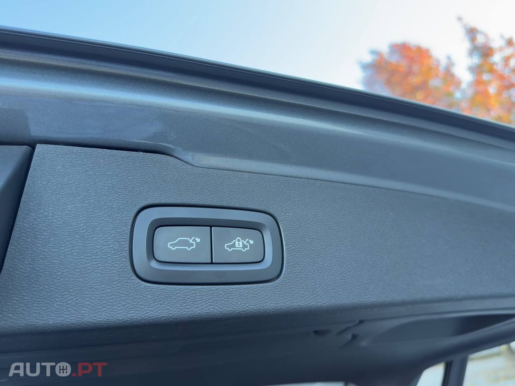 Volvo V60 2.0 D4 R-Design Geartronic