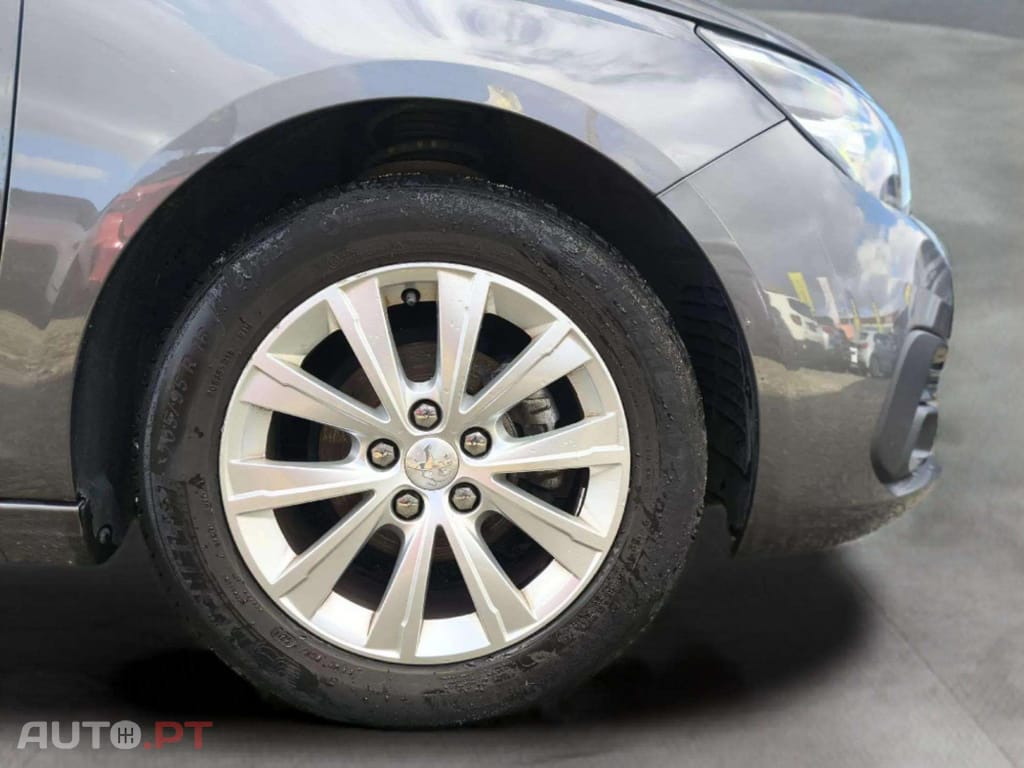 Peugeot 308 1.2i Style