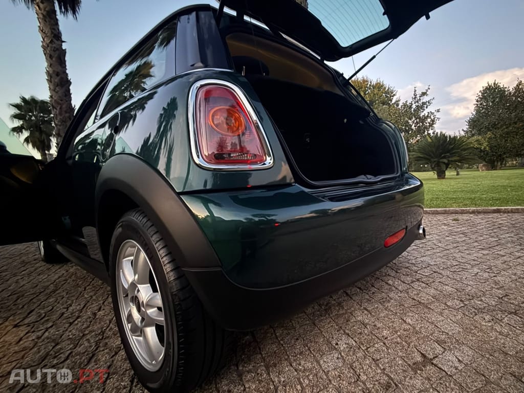 MINI Cooper Outro