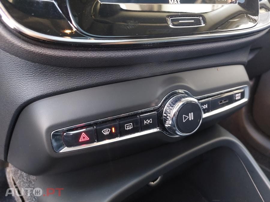 Volvo XC40 1.5 T5 PHEV R-Design Expression