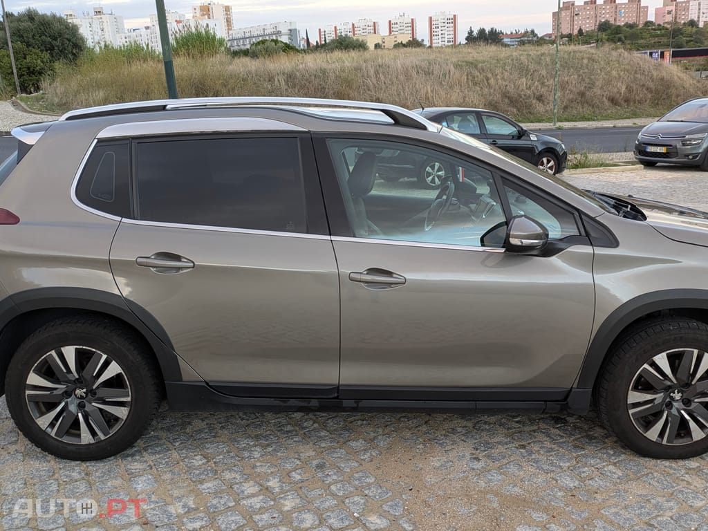 Peugeot 2008 Peugeot 2008 PureTech 110 GPF Stop&Start EAT6 Allure