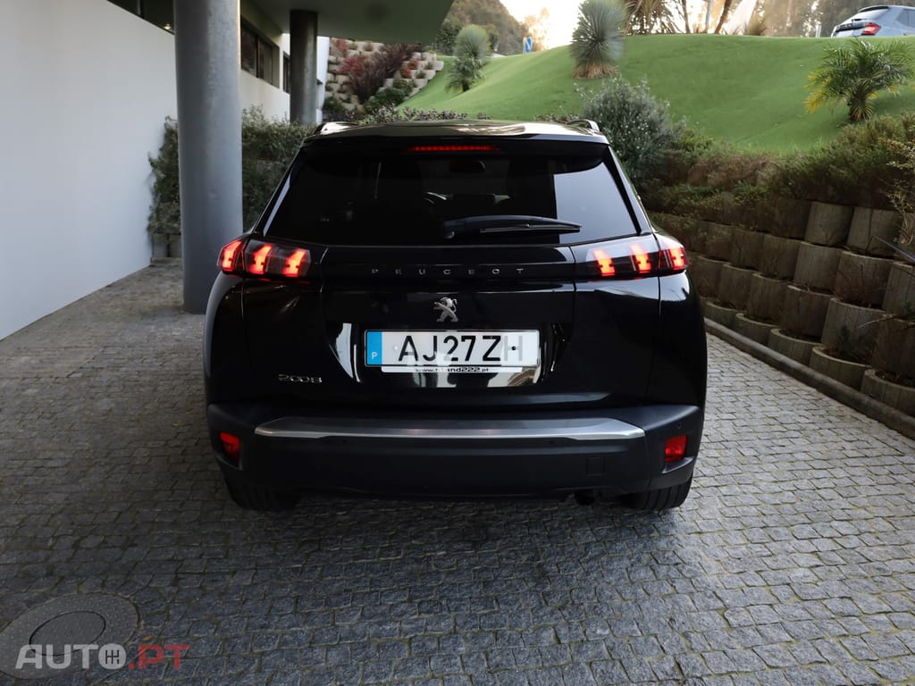 Peugeot 2008 1.2 Pure Tech Allure