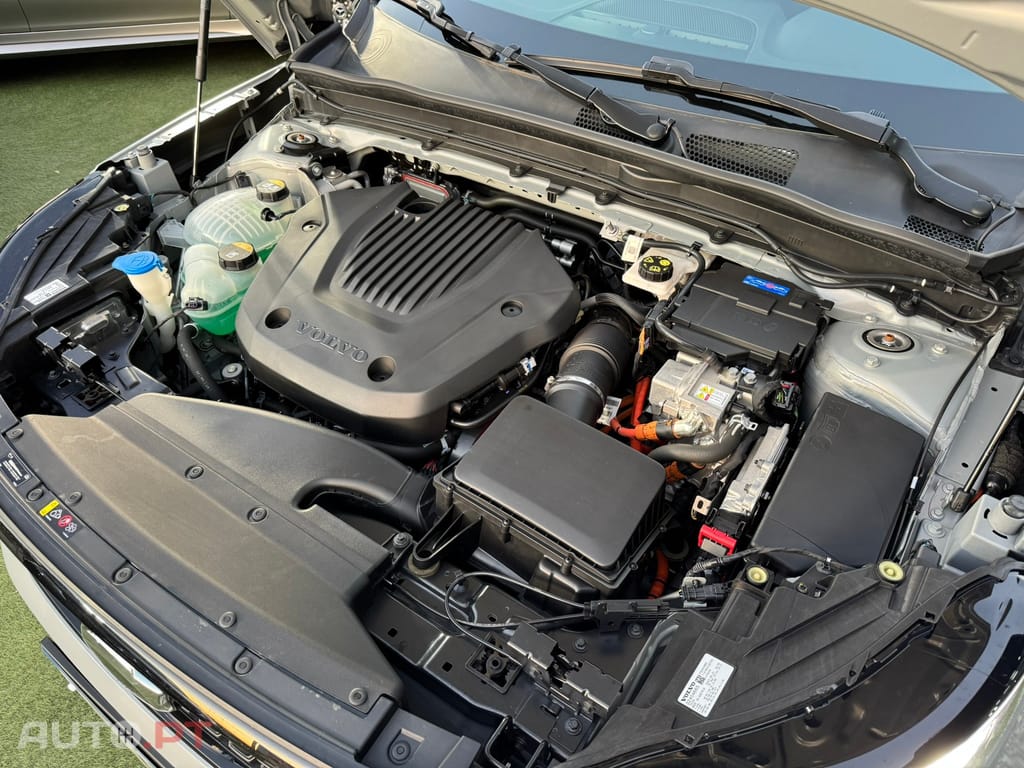 Volvo XC40 1.5 T4 PHEV Plus Dark