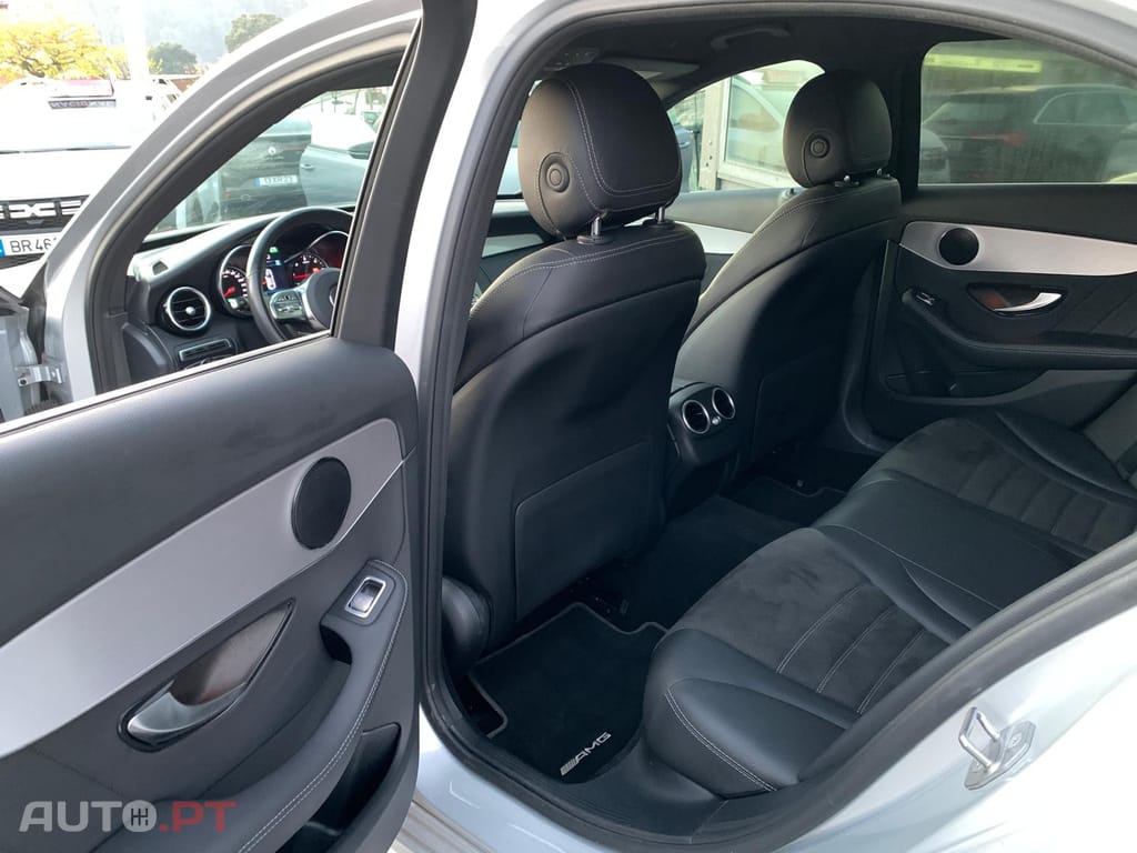 Mercedes-Benz C 300 de AMG Line