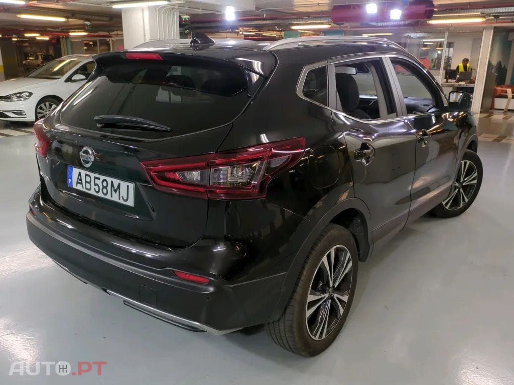 Nissan Qashqai 1.5 dCi N-Connecta J18