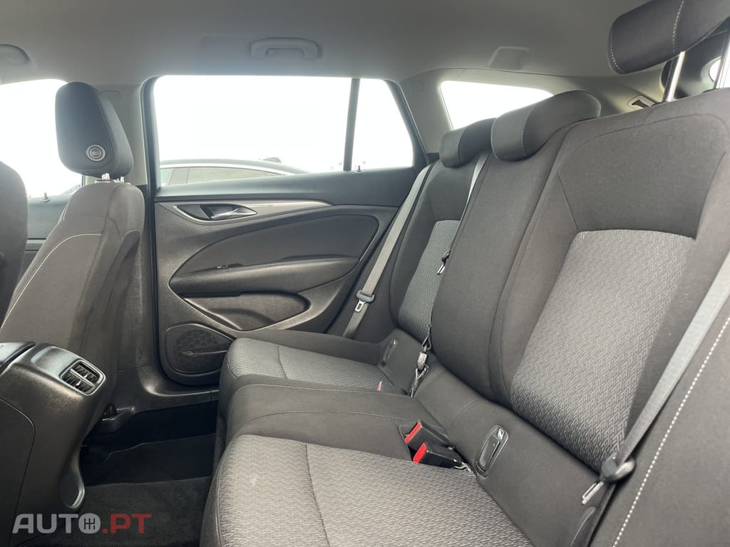 Opel Insignia 1.6 CDTi Selective