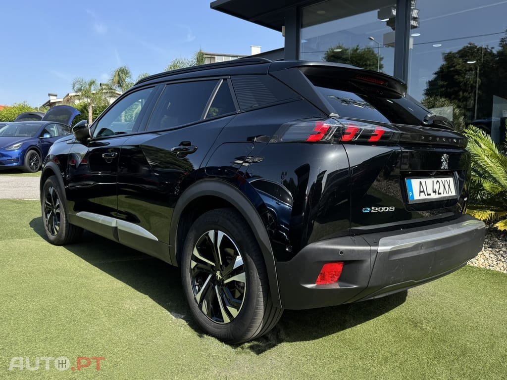 Peugeot E-2008 50 kWh GT