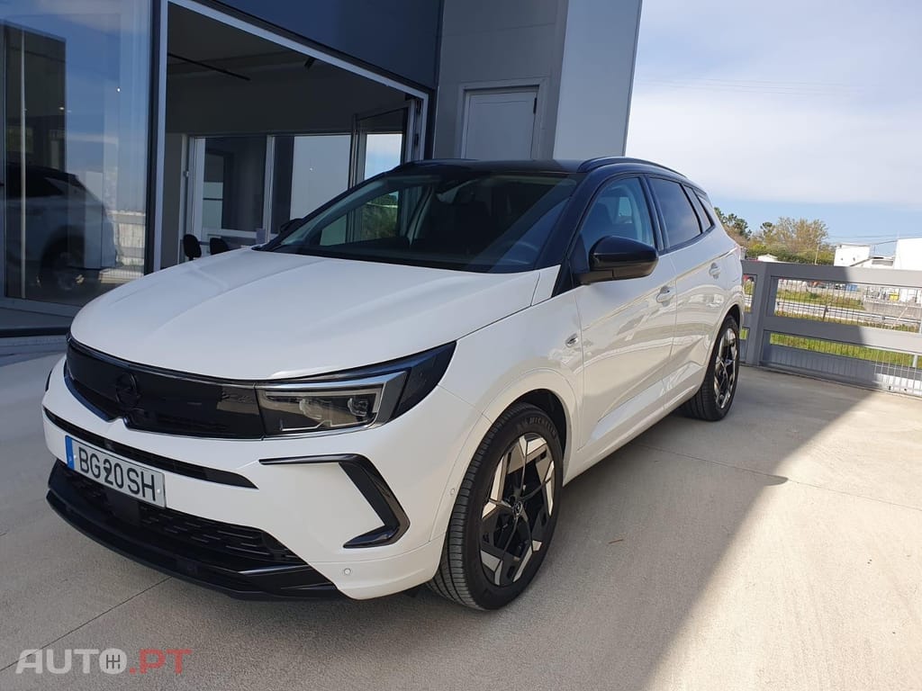 Opel Grandland (X) 1.6 T PHEV GSe