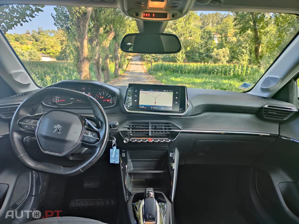 Peugeot 208  1.2 PureTech Allure EAT8
