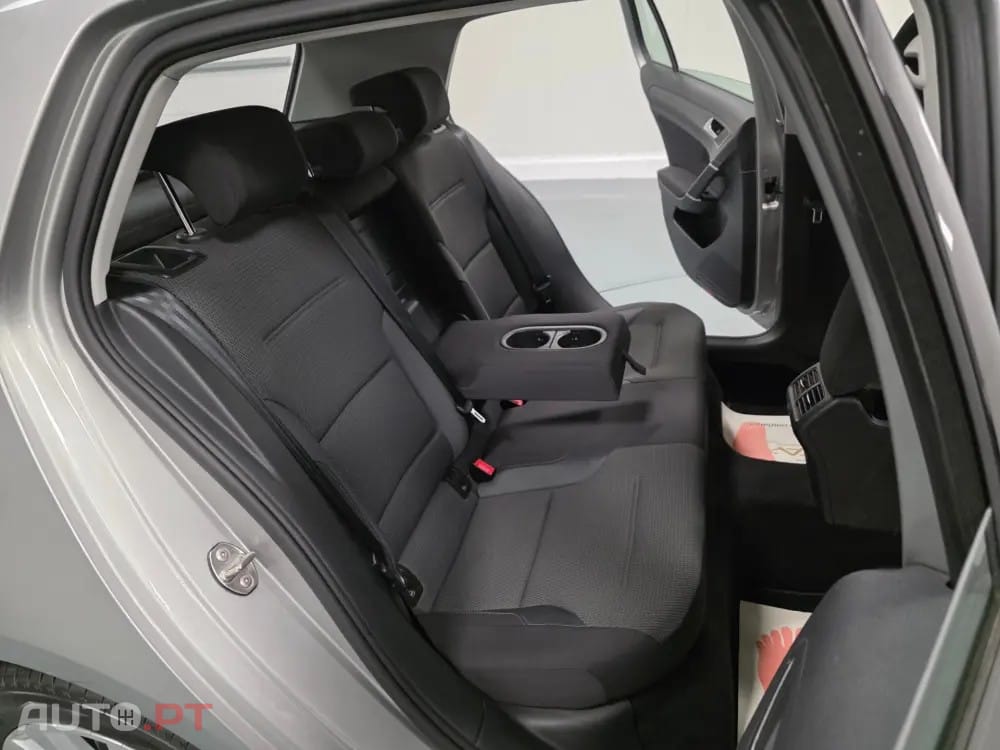 Volkswagen Golf 1.6 TDI CONFORTLINE