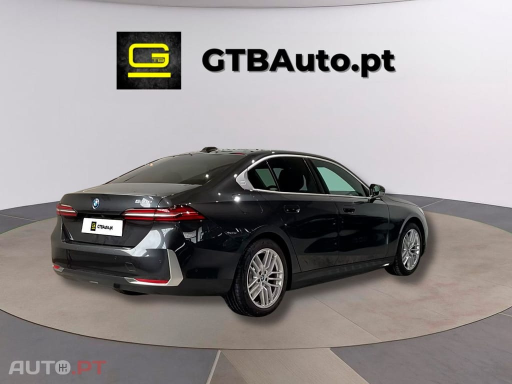 BMW 530 I.V.A DEDUTIVEL e