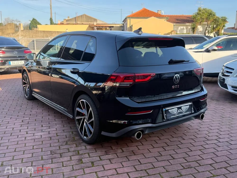 Volkswagen Golf 2.0 TSI GTI DSG