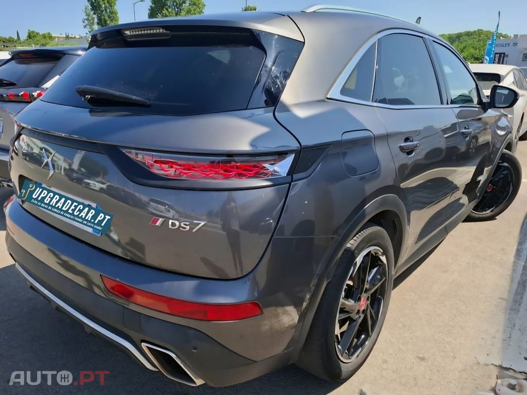 DS DS7 Crossback E-Tense Performance Line EAT8