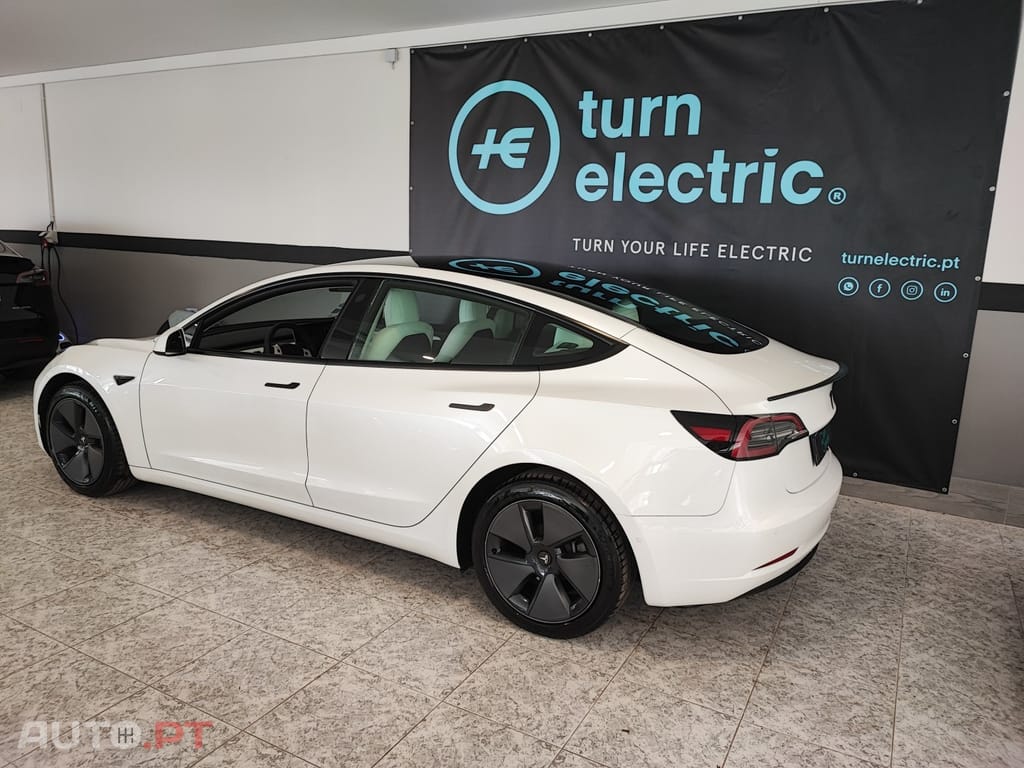 Tesla Model 3 Standard Range Plus RWD