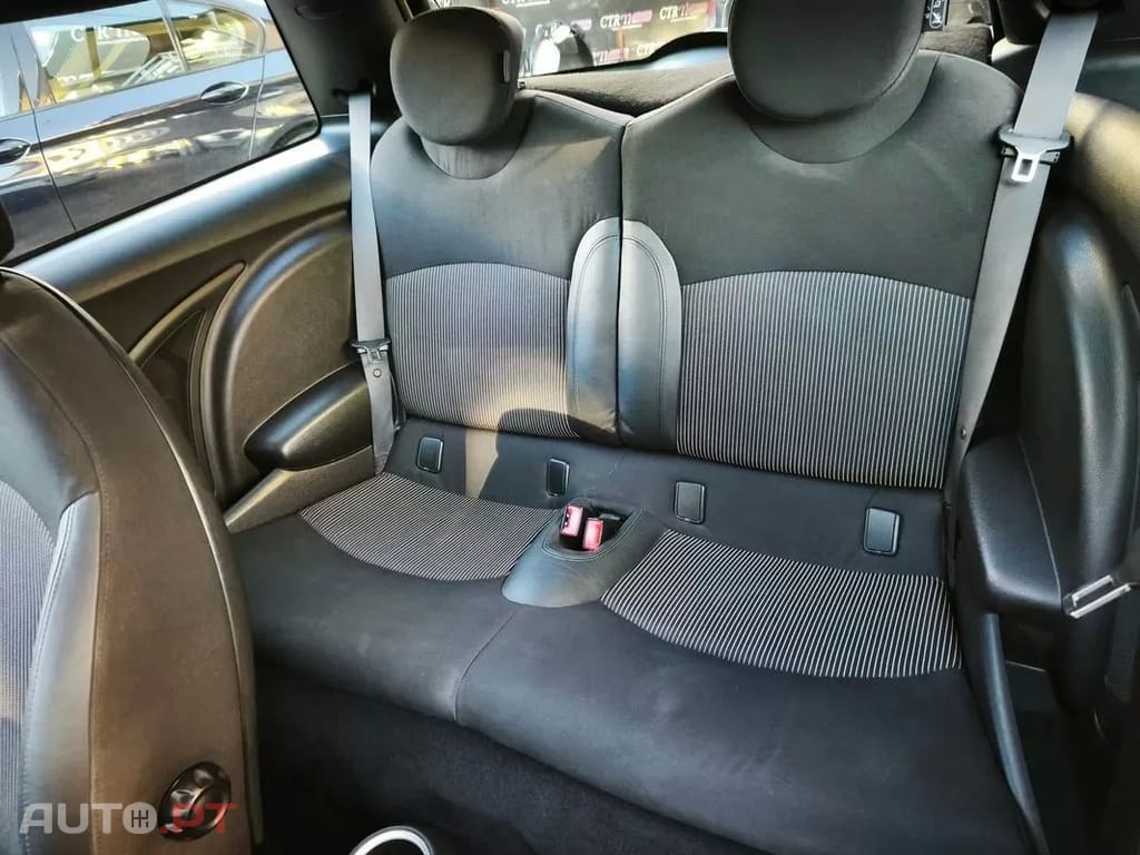 MINI Cooper Cooper D