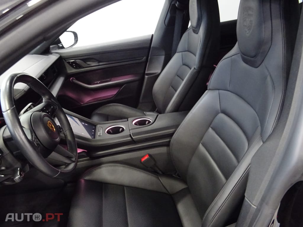 Porsche Taycan 4S