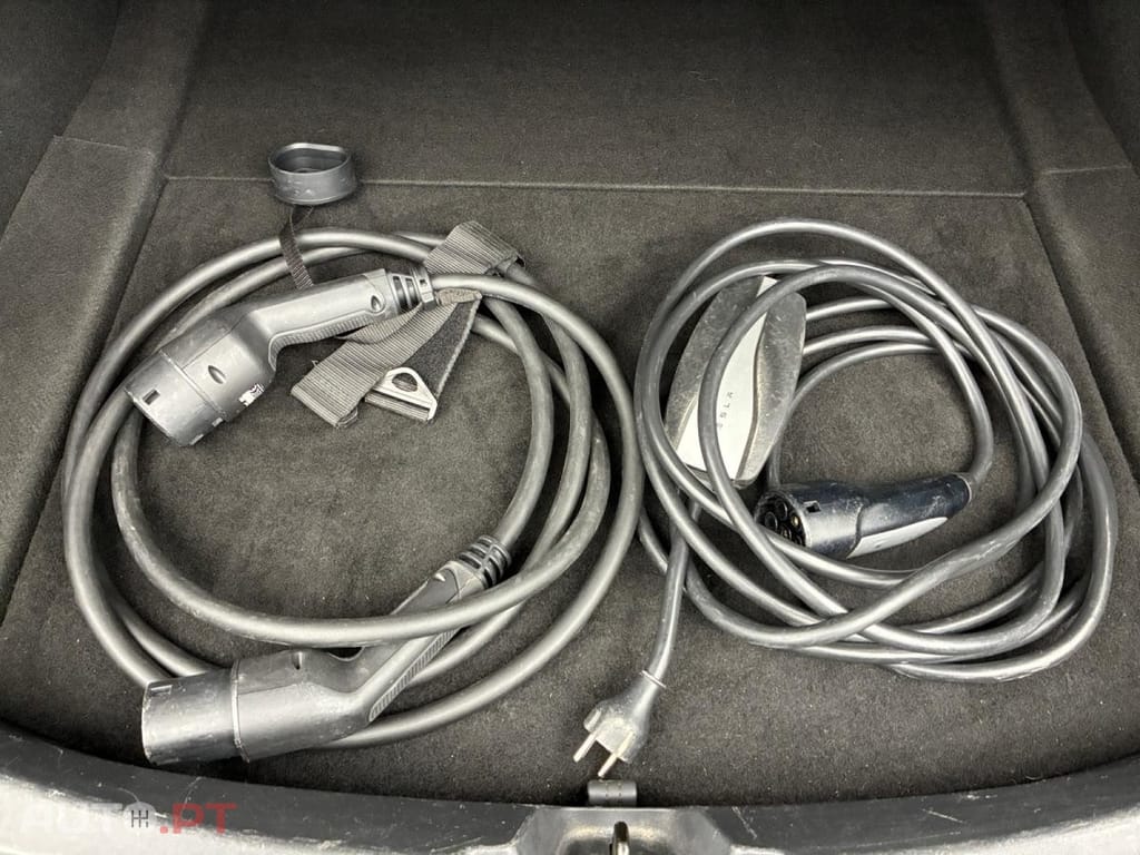 Tesla Model 3 Standard Range Plus RWD