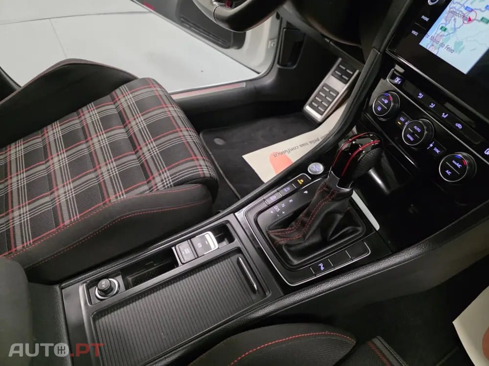 Volkswagen Golf 2.0 TSI GTI DSG Performance