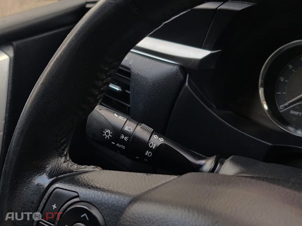 Toyota Corolla SD 1.4 EXCLUSIVE