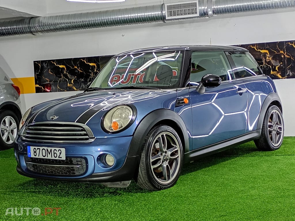 MINI Cooper Cooper D