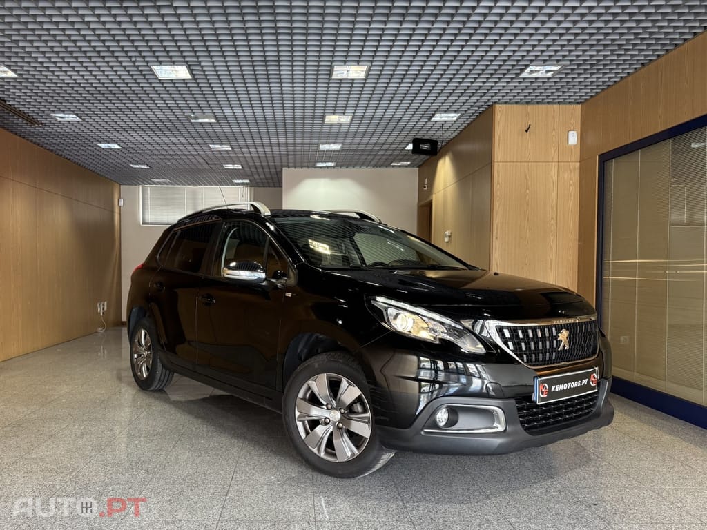 Peugeot 2008 1.2 PureTech Style