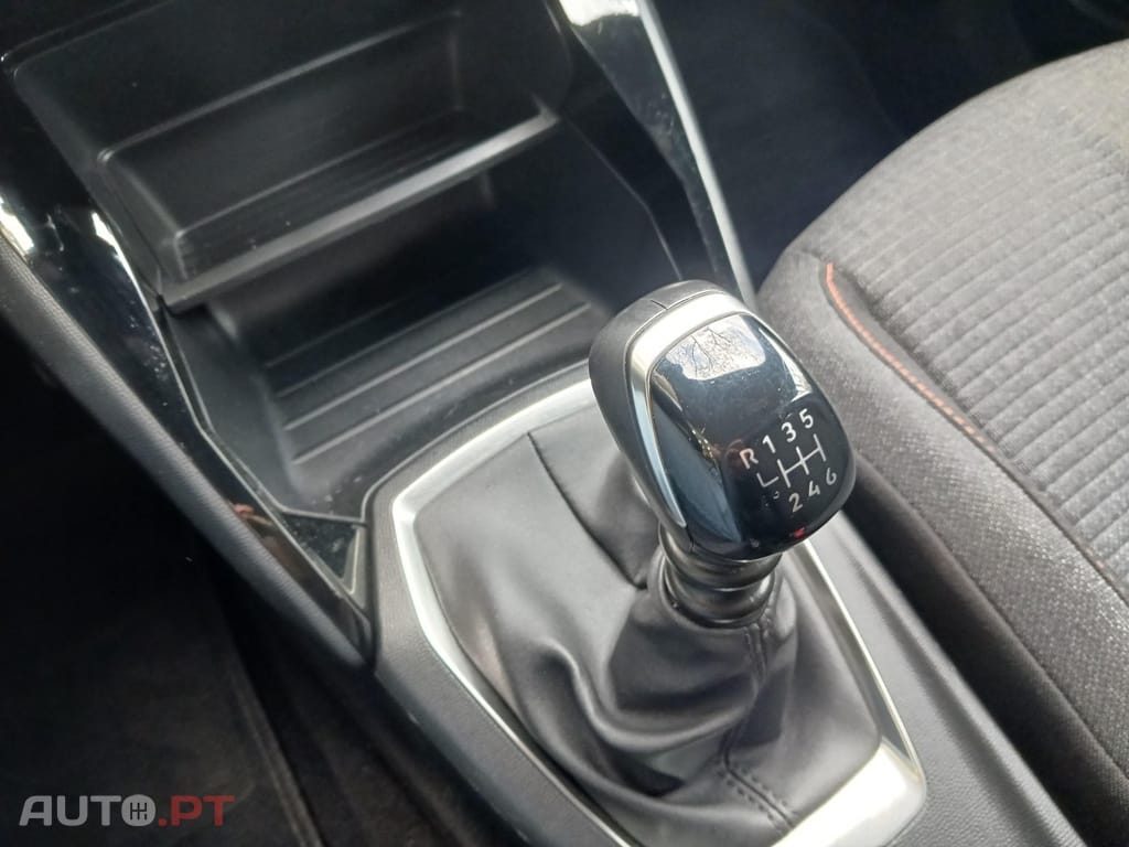 Peugeot 2008 1.2 PureTech Style