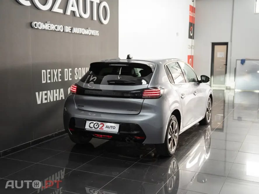 Peugeot 208 1.2 Hybrid Allure e-DCS6
