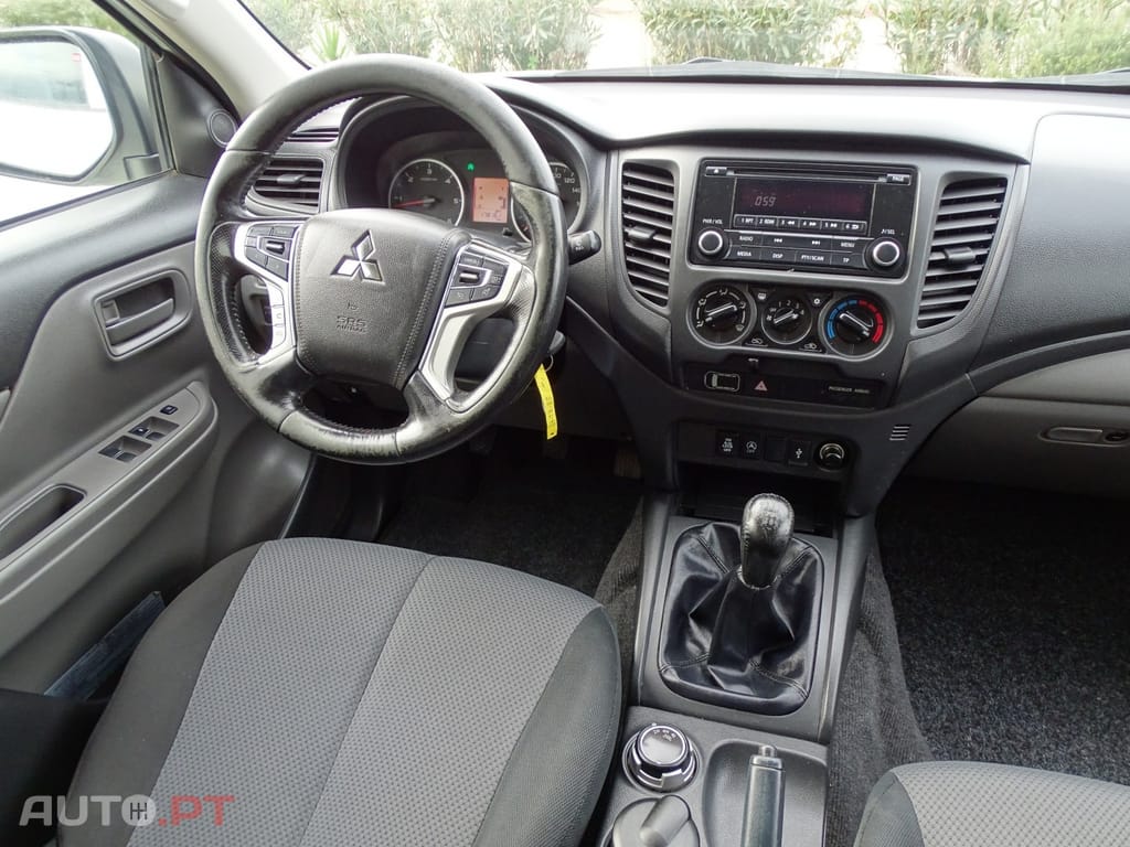 Mitsubishi L200 2.4 DI-D CD 4Kaizen Space Cab 3L 4WD