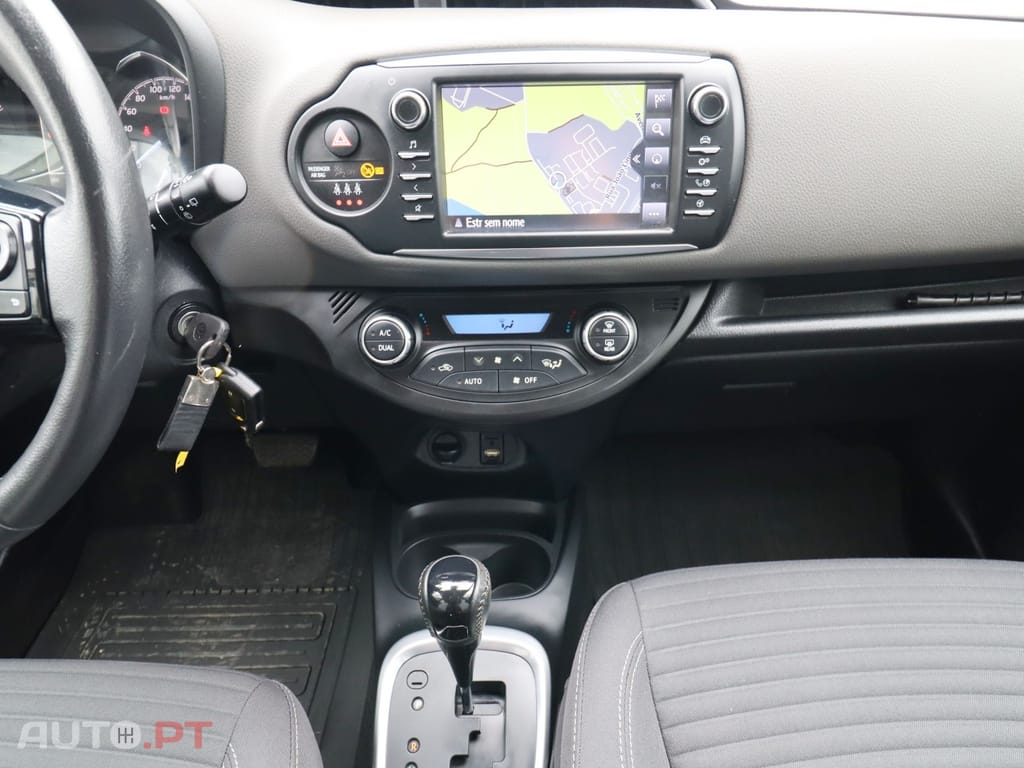 Toyota Yaris 1.5 HSD Active