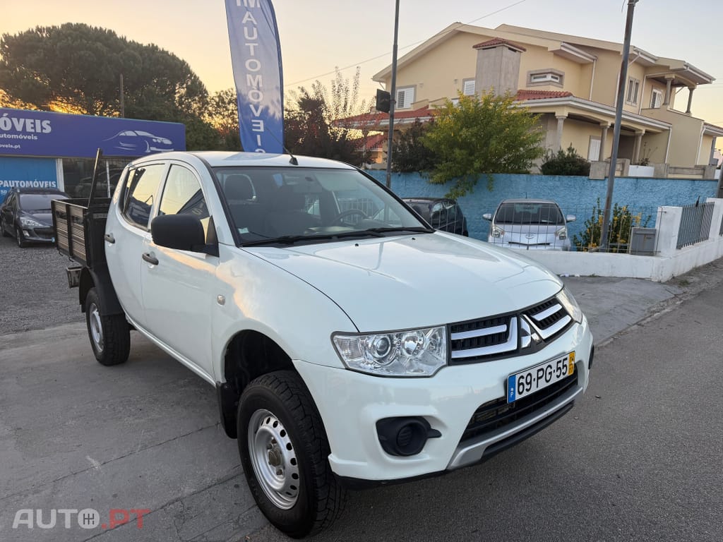 Mitsubishi L200 2.5 DI-D CD Intense 4WD