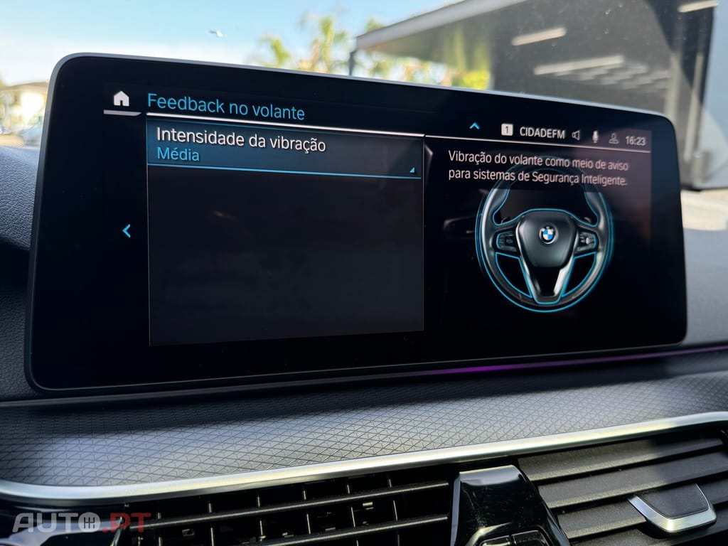 BMW 530 e Pack Desportivo M